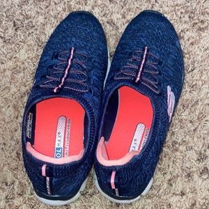 Sketcher’s sport tennis shoes 👟